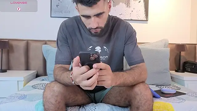 Ethan  Walker online show from 16, 4, 2026