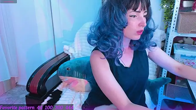 Toxic Ellies online show from 30, 6, 2026