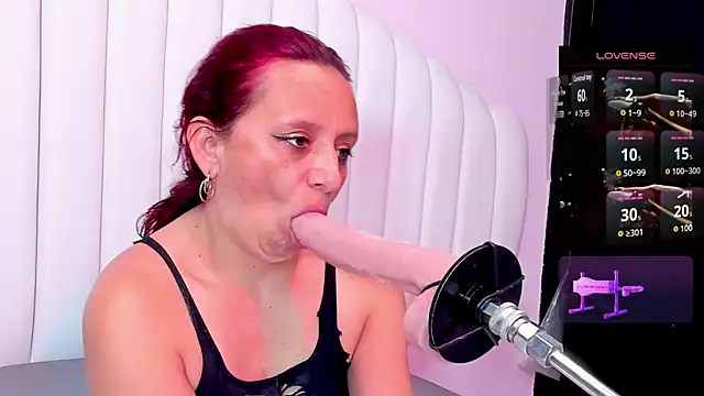 Issys milf online show from 11, 1, 2026