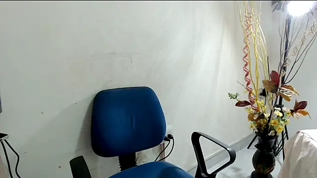 Maximesex online show from 12, 3, 2025