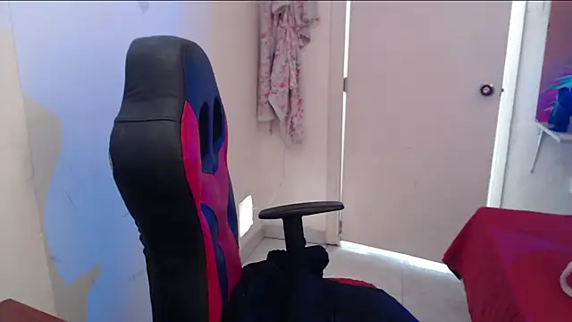 Maximesex online show from 4, 4, 2026