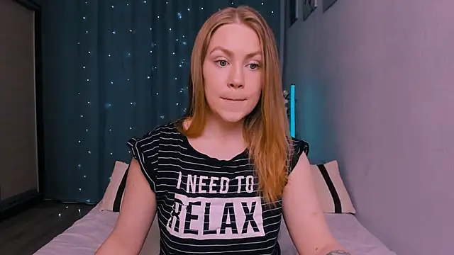 Snapshot of InsatiableFoxX chatting on 28, 4, 2026 InsatiableFoxX online show from 28, 4, 2026