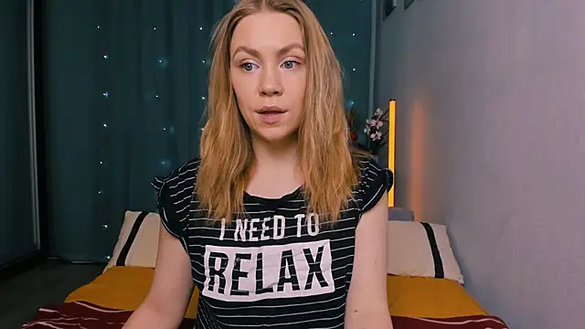 InsatiableFoxX online show from 12, 1, 2026