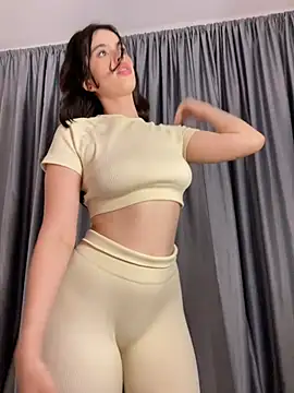 Snapshot of Mavi_Coless chatting on 21, 2, 2025 Mavi Coless online show from 21, 2, 2025