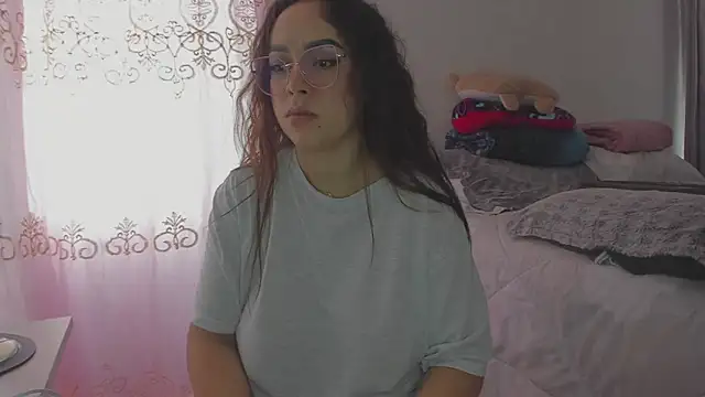 HARLEYNAPIER online show from 5, 4, 2026