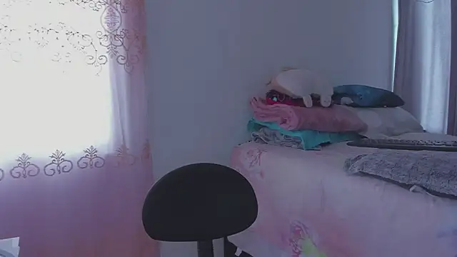 HARLEYNAPIER online show from 8, 2, 2026