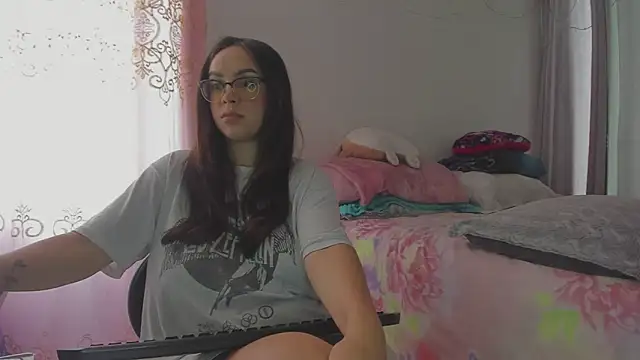 HARLEYNAPIER online show from 22, 2, 2026