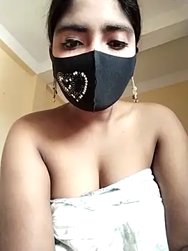 Lina-Rose online show from 4, 3, 2025
