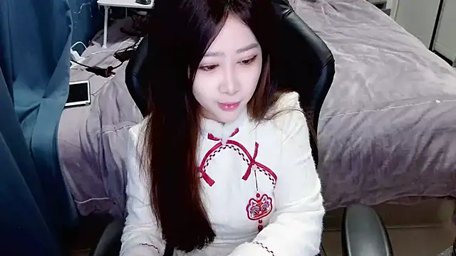 Angelababy001 online show from 5, 1, 2025