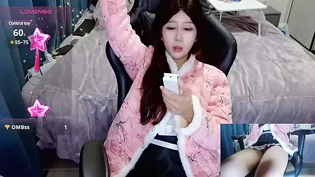 Angelababy001 online show from 12, 12, 2024