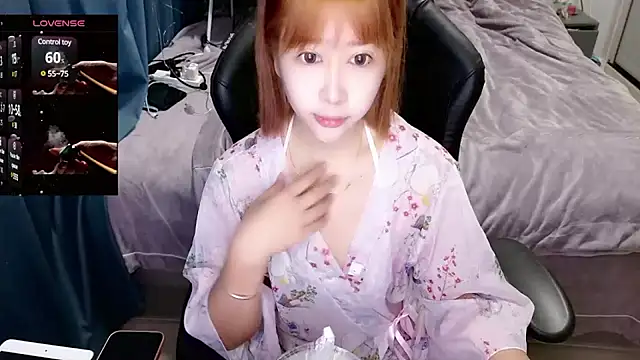 Angelababy001 online show from 18, 1, 2025