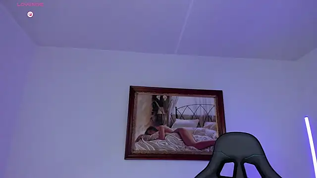 Snapshot of RoyConstance chatting on 18, 6, 2026 RoyConstance online show from 18, 6, 2026