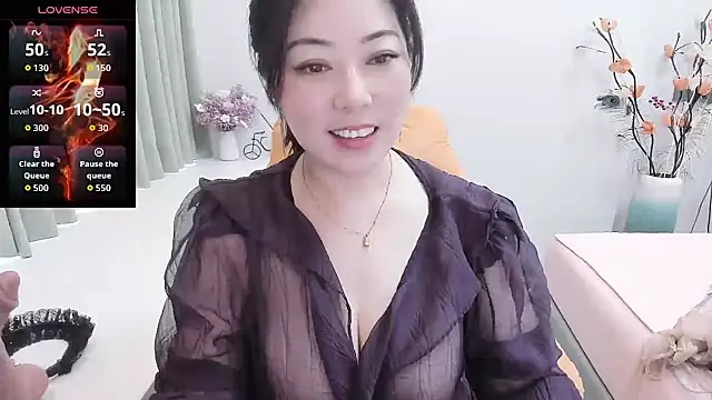 Crystal Wings online show from 15, 10, 2025