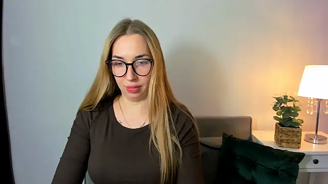 AriaDesire online show from 16, 12, 2025