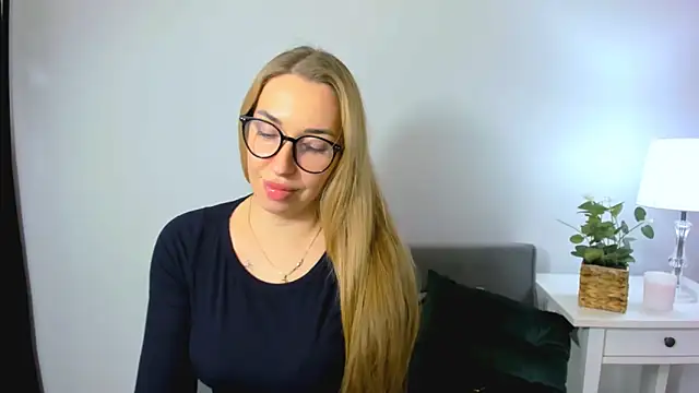 AriaDesire online show from 2, 12, 2025