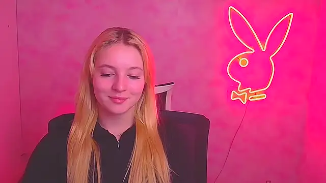 Snapshot of Milka_kiss_ chatting on 27, 2, 2025 Milka kiss online show from 27, 2, 2025