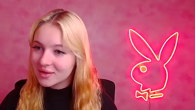 Snapshot of Milka_kiss_ chatting on 4, 11, 2025 Milka kiss online show from 4, 11, 2025