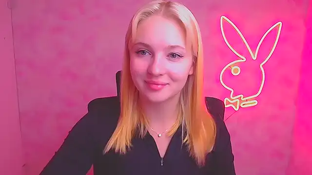 Snapshot of Milka_kiss_ chatting on 19, 9, 2025 Milka kiss online show from 19, 9, 2025