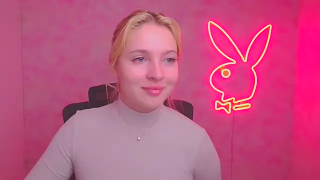 Snapshot of Milka_kiss_ chatting on 25, 10, 2025 Milka kiss online show from 25, 10, 2025