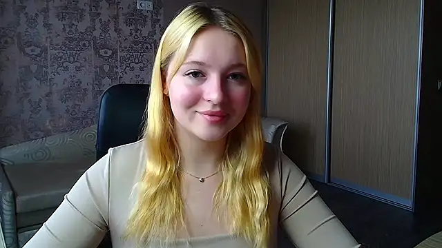 Snapshot of Milka_kiss_ chatting on 18, 5, 2026 Milka kiss online show from 18, 5, 2026