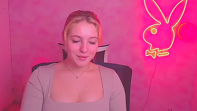 Snapshot of Milka_kiss_ chatting on 16, 2, 2025 Milka kiss online show from 16, 2, 2025