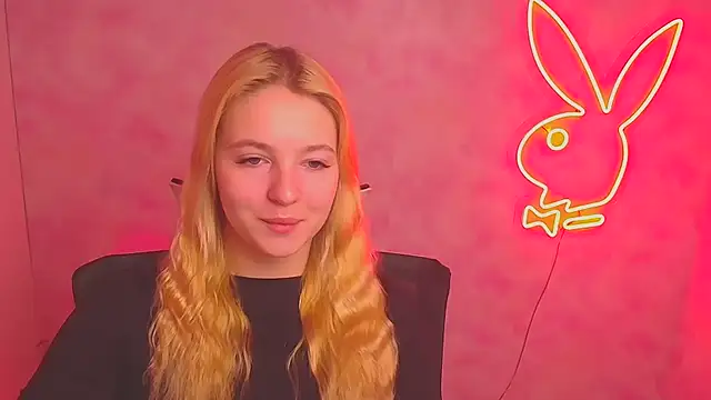 Snapshot of Milka_kiss_ chatting on 2, 3, 2025 Milka kiss online show from 2, 3, 2025