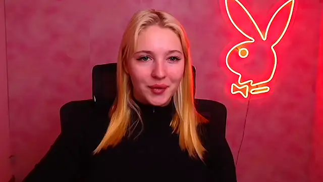 Snapshot of Milka_kiss_ chatting on 4, 10, 2025 Milka kiss online show from 4, 10, 2025