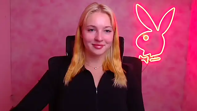 Snapshot of Milka_kiss_ chatting on 25, 9, 2025 Milka kiss online show from 25, 9, 2025