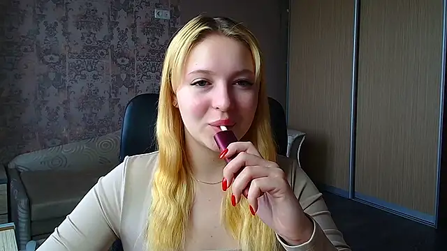 Snapshot of Milka_kiss_ chatting on 20, 5, 2026 Milka kiss online show from 20, 5, 2026
