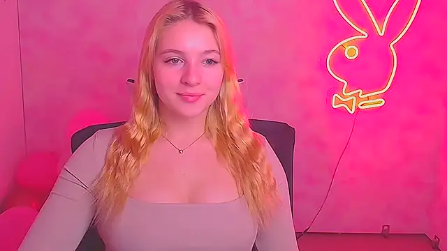 Snapshot of Milka_kiss_ chatting on 25, 2, 2025 Milka kiss online show from 25, 2, 2025