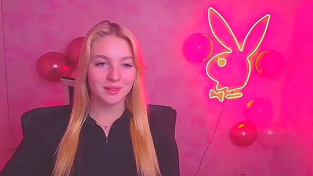 Snapshot of Milka_kiss_ chatting on 13, 2, 2025 Milka kiss online show from 13, 2, 2025