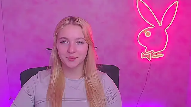 Snapshot of Milka_kiss_ chatting on 2, 2, 2025 Milka kiss online show from 2, 2, 2025
