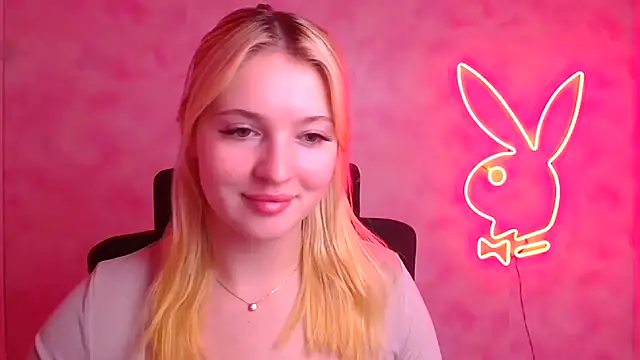 Snapshot of Milka_kiss_ chatting on 20, 11, 2025 Milka kiss online show from 20, 11, 2025