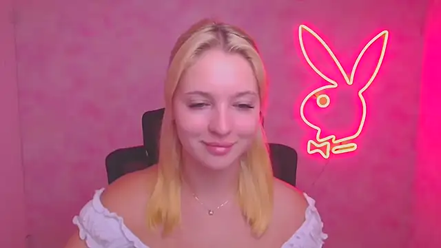 Snapshot of Milka_kiss_ chatting on 10, 9, 2025 Milka kiss online show from 10, 9, 2025