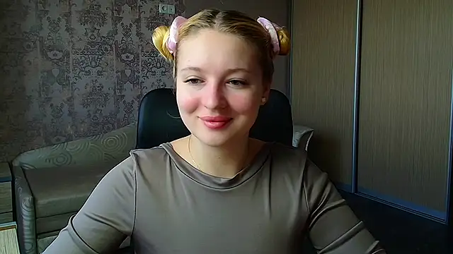 Snapshot of Milka_kiss_ chatting on 16, 5, 2026 Milka kiss online show from 16, 5, 2026