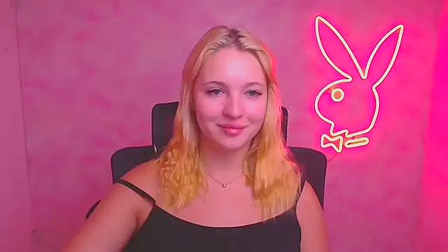 Snapshot of Milka_kiss_ chatting on 13, 9, 2025 Milka kiss online show from 13, 9, 2025