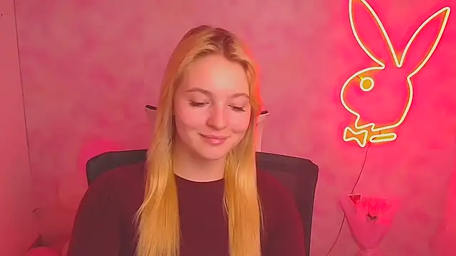 Snapshot of Milka_kiss_ chatting on 1, 3, 2025 Milka kiss online show from 1, 3, 2025