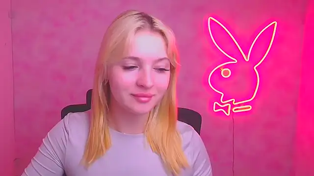 Snapshot of Milka_kiss_ chatting on 30, 10, 2025 Milka kiss online show from 30, 10, 2025