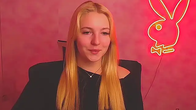 Snapshot of Milka_kiss_ chatting on 20, 3, 2025 Milka kiss online show from 20, 3, 2025