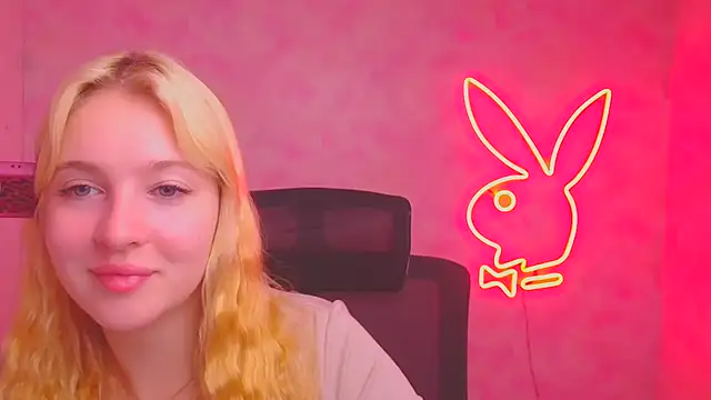 Snapshot of Milka_kiss_ chatting on 23, 10, 2025 Milka kiss online show from 23, 10, 2025