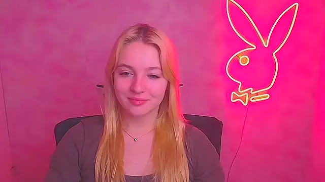 Snapshot of Milka_kiss_ chatting on 11, 2, 2025 Milka kiss online show from 11, 2, 2025