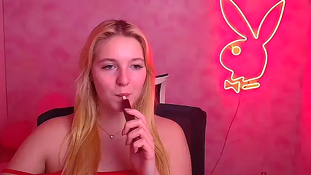Snapshot of Milka_kiss_ chatting on 22, 2, 2025 Milka kiss online show from 22, 2, 2025