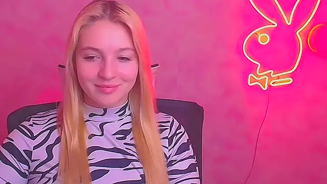 Snapshot of Milka_kiss_ chatting on 17, 2, 2025 Milka kiss online show from 17, 2, 2025