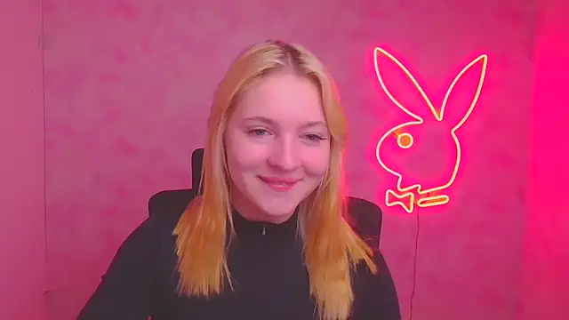 Snapshot of Milka_kiss_ chatting on 28, 10, 2025 Milka kiss online show from 28, 10, 2025