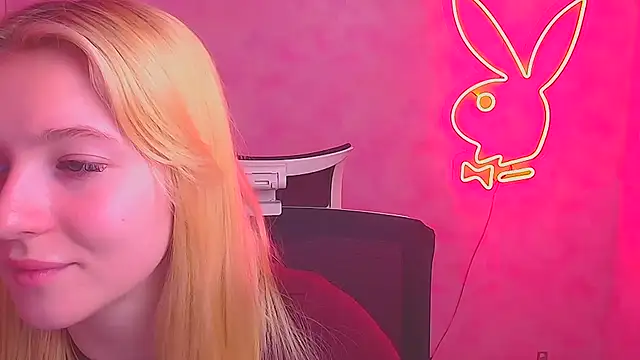 Snapshot of Milka_kiss_ chatting on 24, 2, 2025 Milka kiss online show from 24, 2, 2025