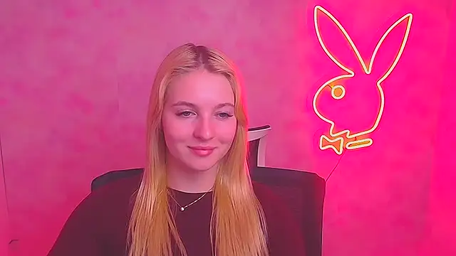 Snapshot of Milka_kiss_ chatting on 10, 2, 2025 Milka kiss online show from 10, 2, 2025