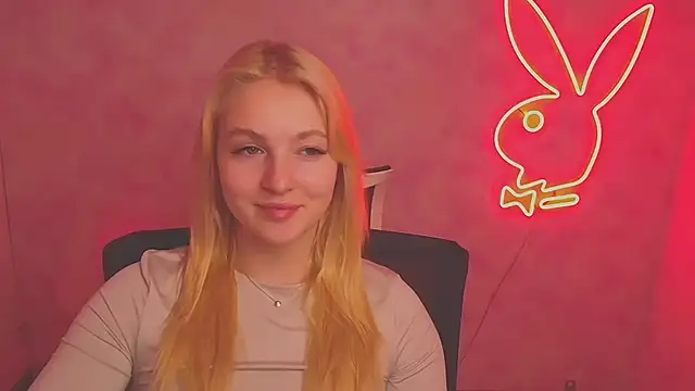 Snapshot of Milka_kiss_ chatting on 9, 3, 2025 Milka kiss online show from 9, 3, 2025