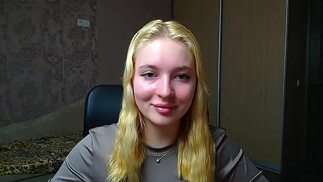 Snapshot of Milka_kiss_ chatting on 2, 12, 2025 Milka kiss online show from 2, 12, 2025