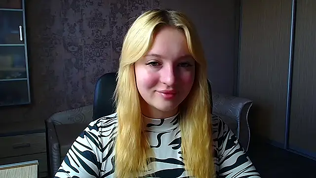 Snapshot of Milka_kiss_ chatting on 8, 5, 2026 Milka kiss online show from 8, 5, 2026