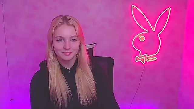 Snapshot of Milka_kiss_ chatting on 1, 2, 2025 Milka kiss online show from 1, 2, 2025